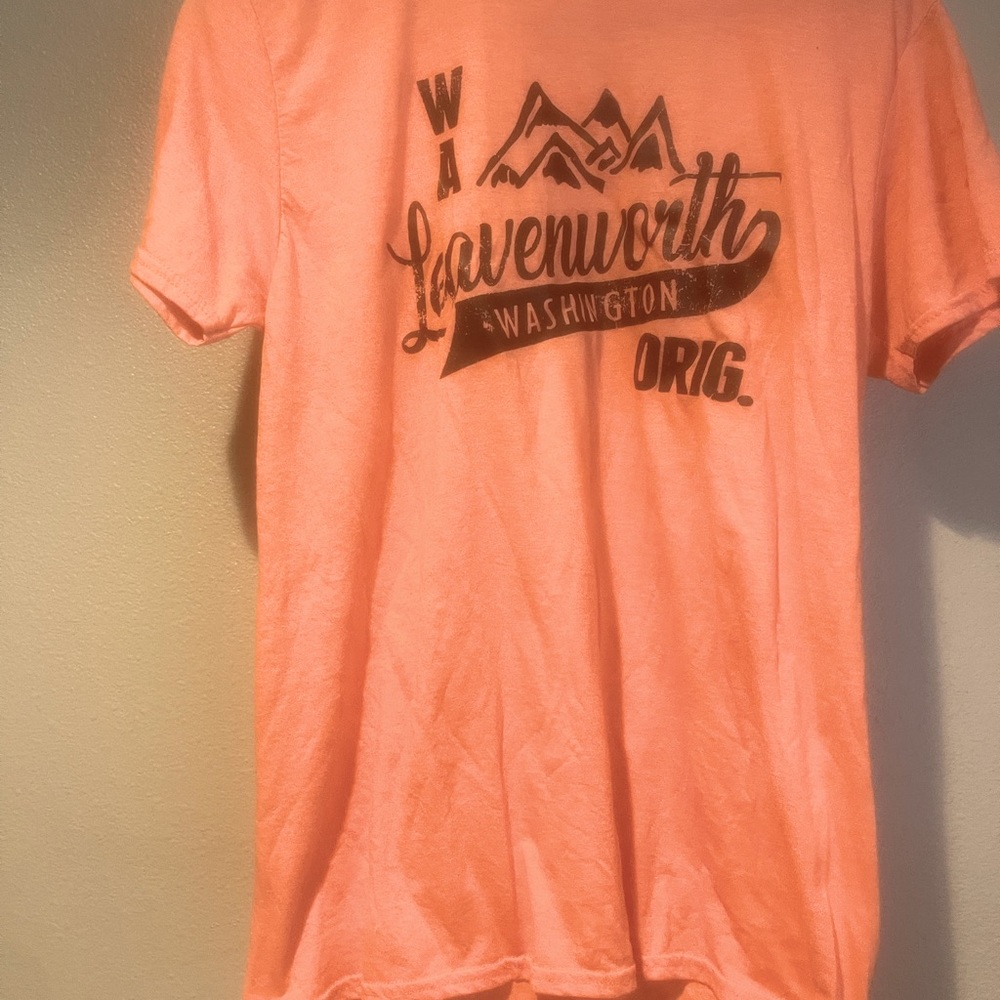 Leavenworth Gift Shop T-shirt